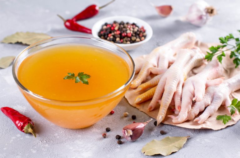 Chicken Feet Broth Nourishes Qi and Supports Fertility - Nspirement