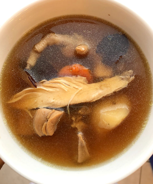 Conch, Chicken, Vegetables & Herbal Chinese Soup with Recipe